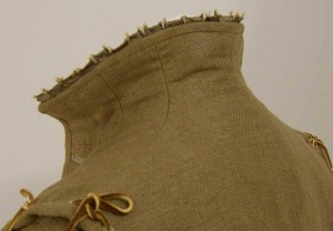 Linen twill doublet, closeup of collar