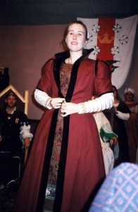 Another pic of the gown without a farthingale. It was more likely to be worn without a farthingale by women of the merchant classes than with.