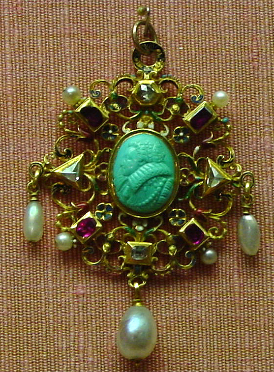 Jewelry in Elizabethan England